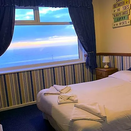 Canasta Hotel-2